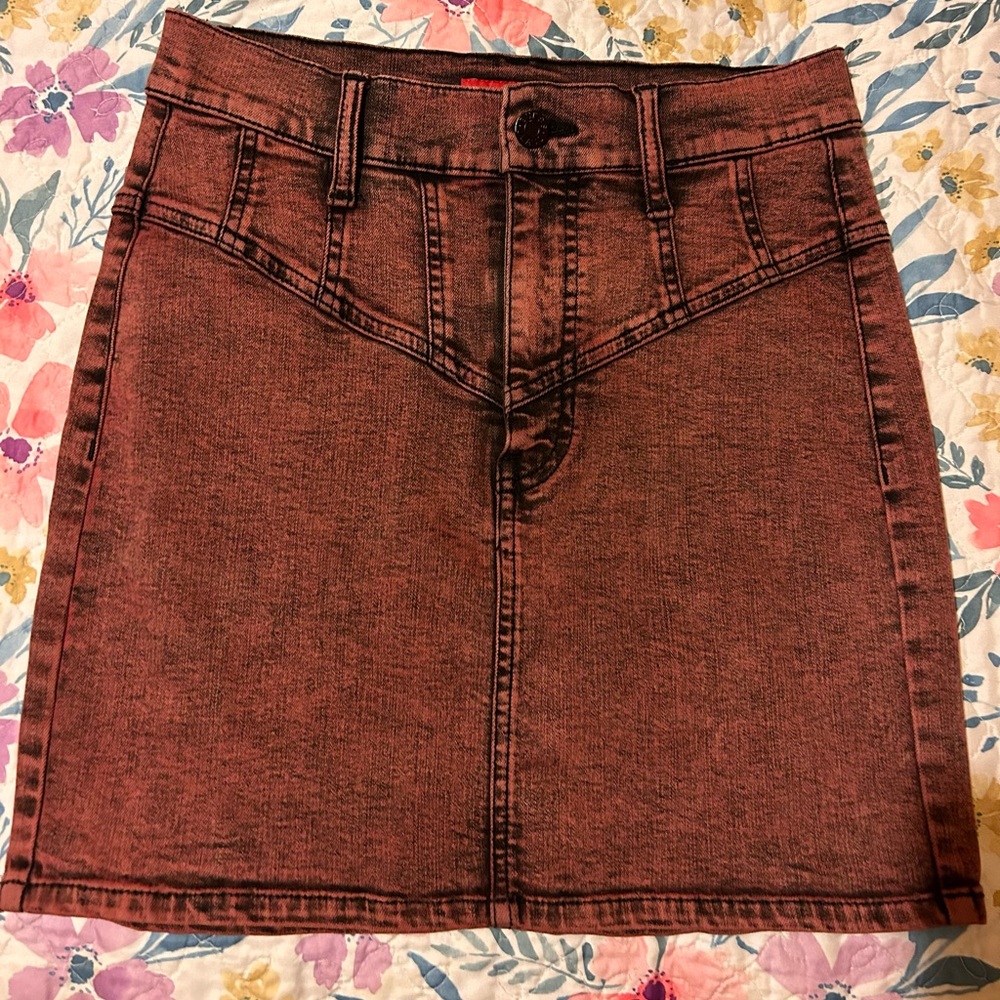 Guess mini skirt